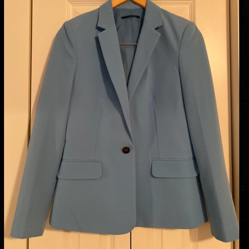 Tahari single button blazer. Size 4.